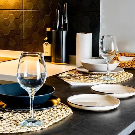 Apartment New Residence,5 Minutes To Kadikoy 3br With Ac Istanbul